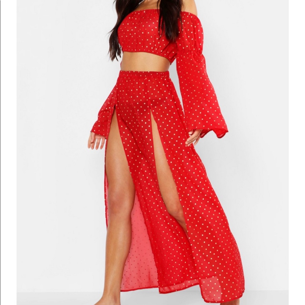 NWT! Red and Gold Boohoo Bardot Beach Set
